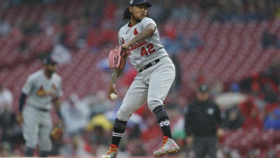 El Tsunami Martínez inundó a los Rojos con 11 ponches