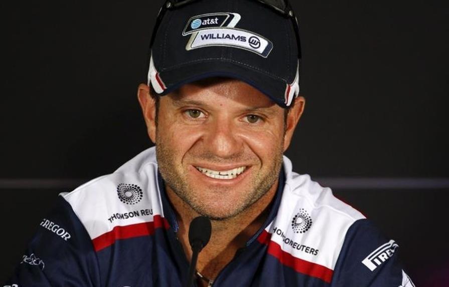El expiloto de Fórmula Uno Rubens Barrichello revela que le retiraron un tumor benigno