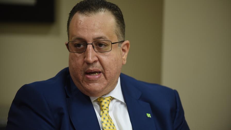 Director de la DGII cambia discurso y admite fue una falla no informar a contribuyentes Director de la DGII cambia discurso y admite fue una falla no informar a contribuyentes