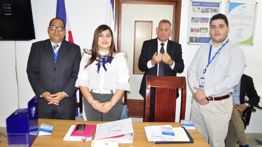 IDAC inicia jornada de sensibilización a su personal en el aeropuerto Joaquín Balaguer