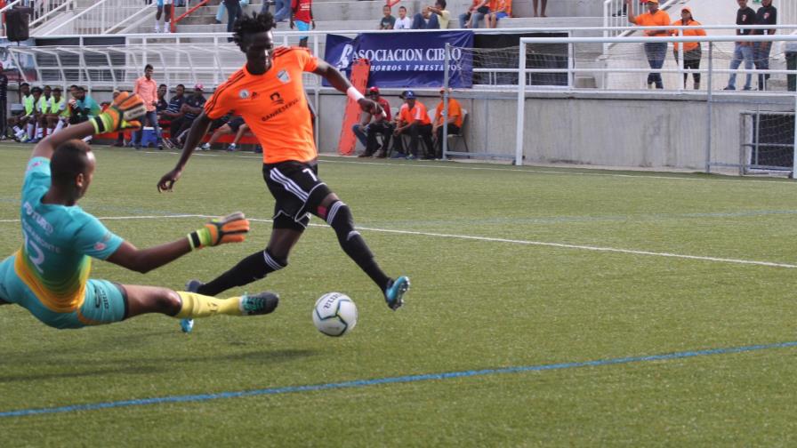 Cibao FC, O&M y Vega Real, líderes en la Liga Dominicana de Fútbol