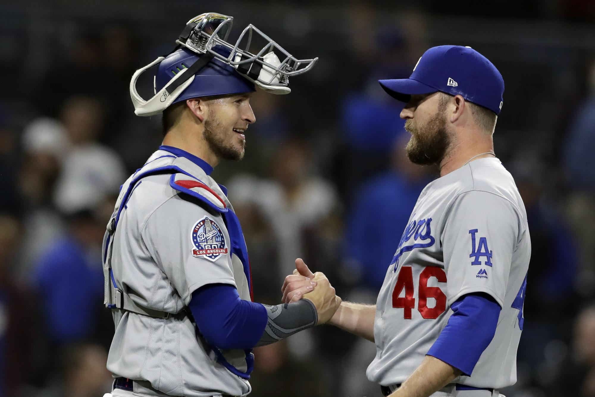 Los Dodgers ganan a los Padres 7-3 apoyados en el bateo de Grandal