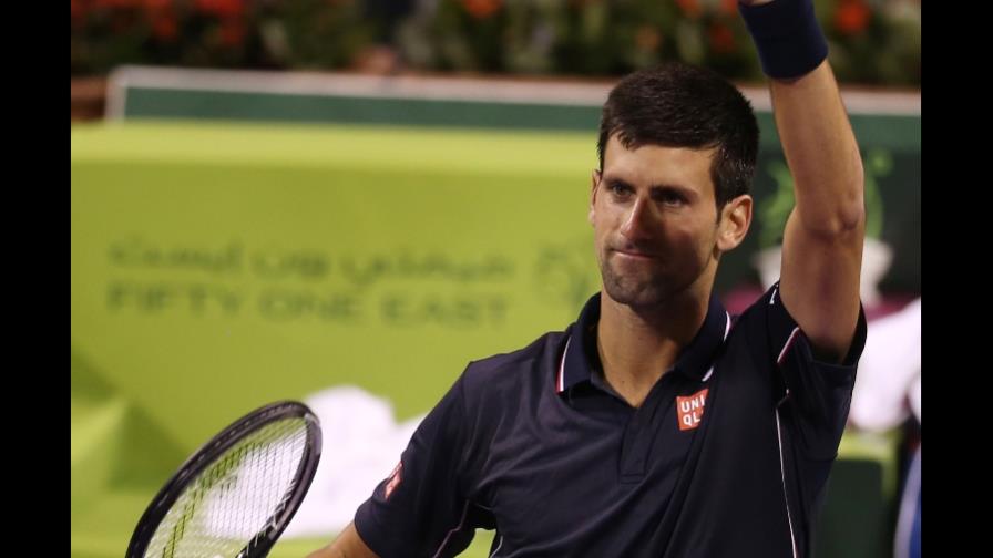 Novak Djokovic sufre para cerrar la victoria ante Coric