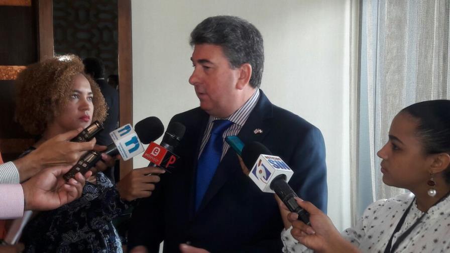 Británicos buscan fortalecer relaciones comerciales con la República Dominicana 