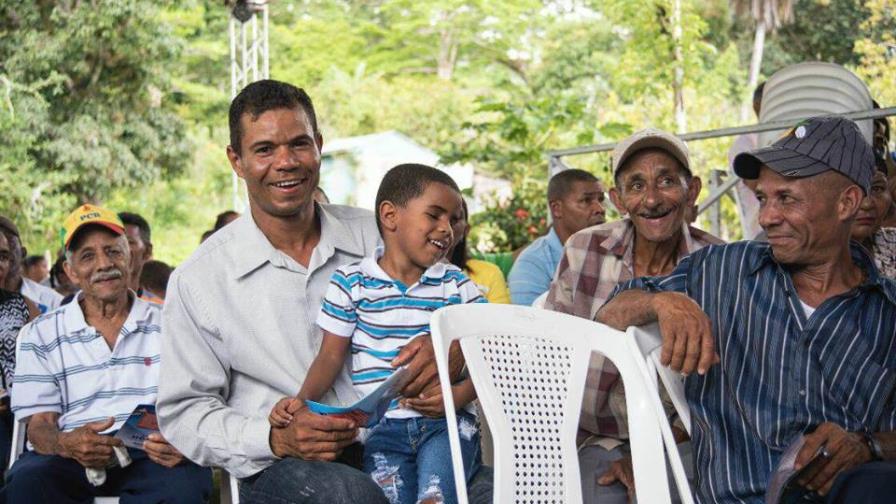 Unidad de Electrificación Rural inaugura dos obras en El Seibo con una inversión de RD$13.3 millones