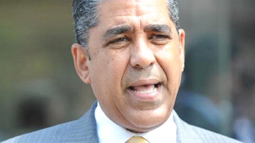 Adriano Espaillat convoca líderes dominicanos en Nueva York a cumbre Adriano Espaillat convoca líderes dominicanos en Nueva York a cumbre