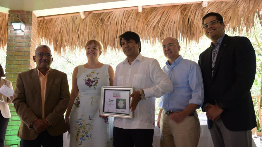 Ponen en marcha plan para rescatar plantas en peligro