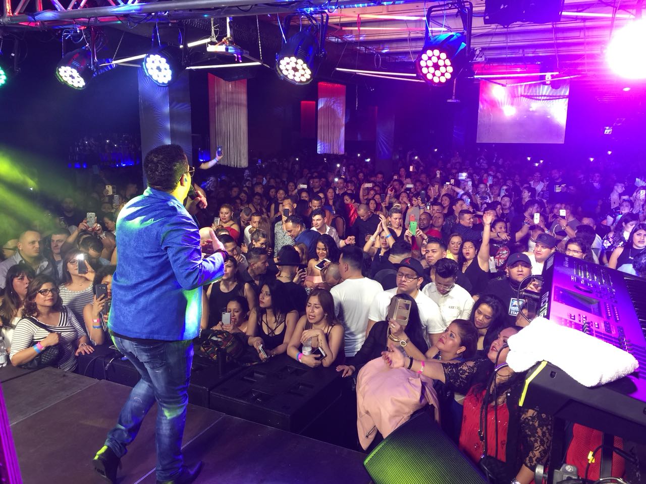 Acosta terminó su gira el pasado fin de semana