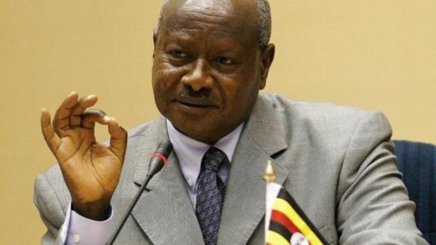 Presidente de Uganda quiere prohibir sexo oral, dice “la boca solo es para comer” Presidente de Uganda quiere prohibir sexo oral, dice “la boca solo es para comer”