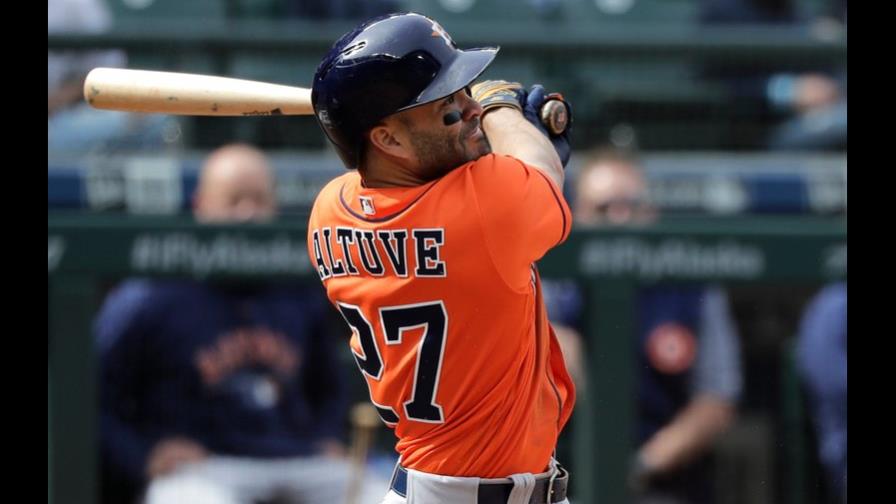 José Altuve produce tres con doble; Astros arrollan a Marineros