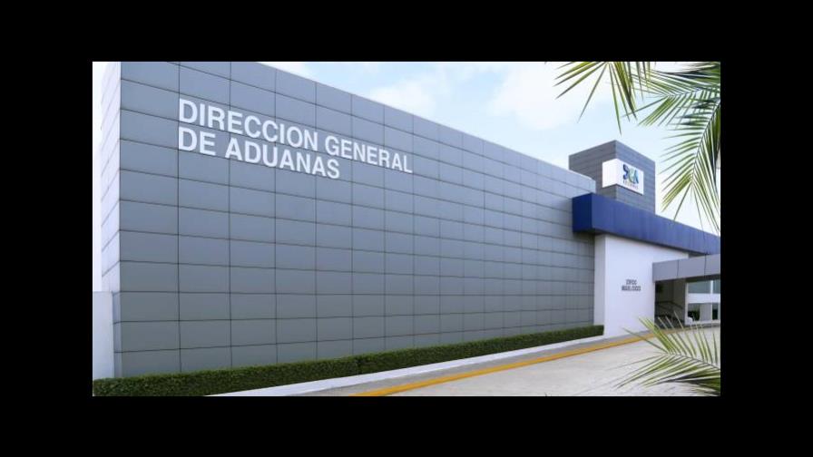Aplazan conocimiento de coerción contra empleado de Aduanas implicado en mafia de vehículos Aplazan conocimiento de coerción contra empleado de Aduanas implicado en mafia de vehículos