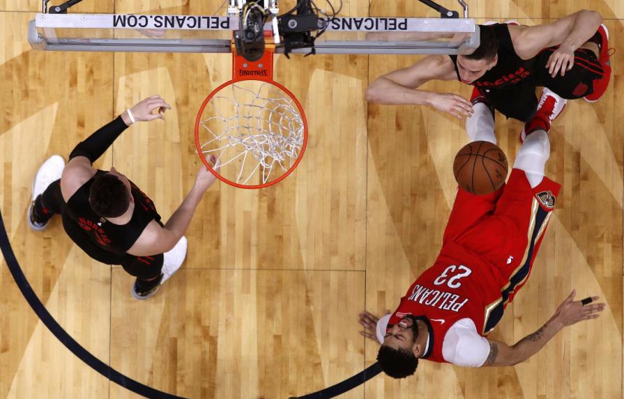 Davis brilla con 47 puntos; Pelicans barren a Blazers