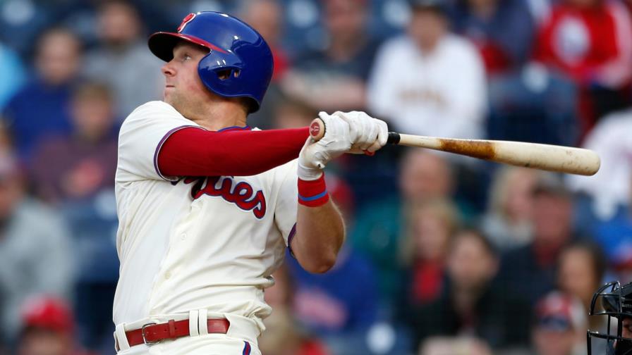 Aaron Nola tira 7 entradas y Filis ganan 6-2 a Piratas