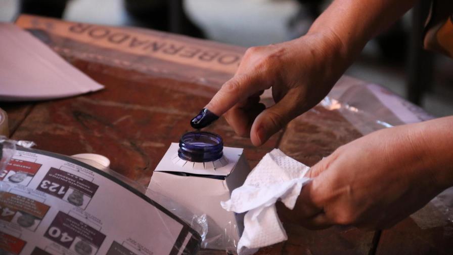 Cierran los colegios electorales en Paraguay, donde hoy se elige presidente