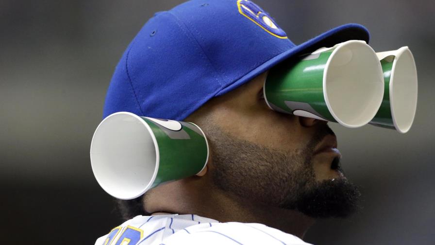 Guerra y Cerveceros vencen a Marlins, barridos en la serie