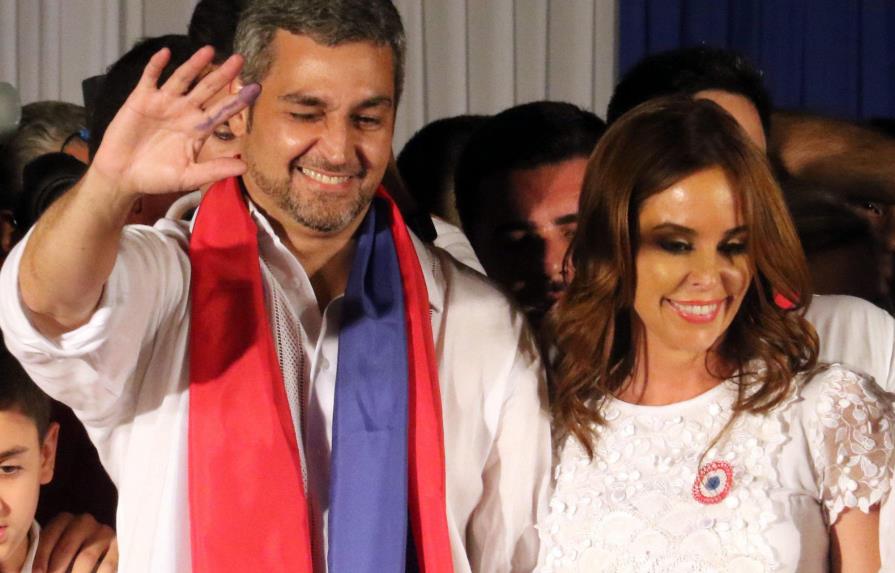 Derechista Mario Abdo Benítez gana elecciones en Paraguay