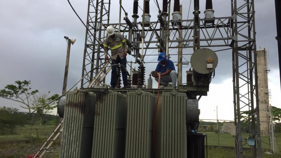 Explosión de transformador saca de servicio Acueducto Oriental afectando a 100 sectores Explosión de transformador saca de servicio Acueducto Oriental afectando a 100 sectores