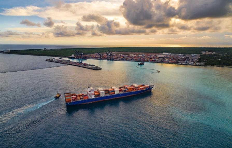Citan trabas y baja competitividad entre causas de déficit comercial dominicano