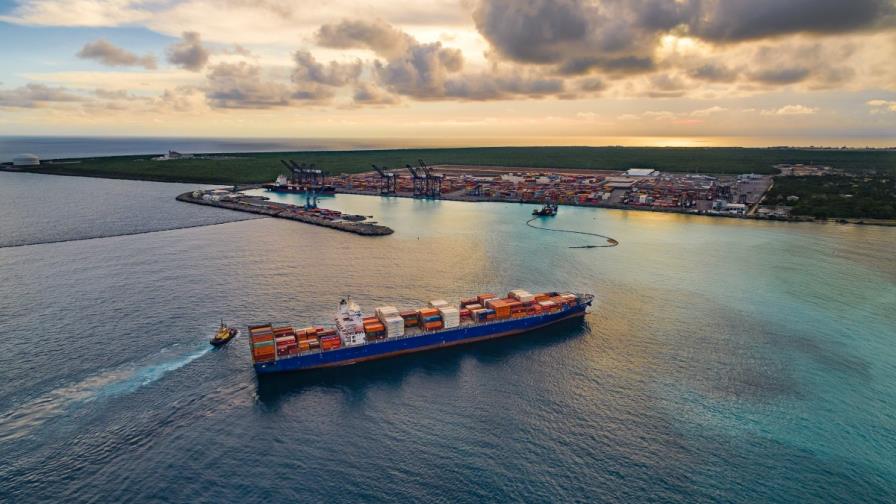 Citan trabas y baja competitividad entre causas de déficit comercial dominicano