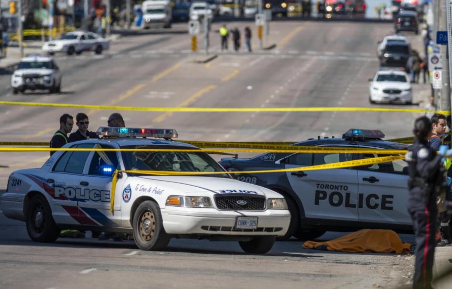 Confirman 9 muertos y 16 heridos en el atropello de una furgoneta en Toronto 