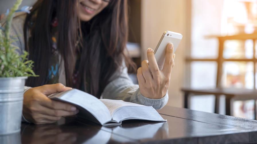 La literatura desde YouTube La literatura desde YouTube