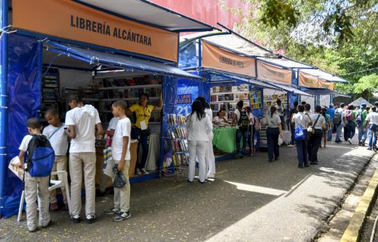 Para mayoría de libreros “la Feria del Libro comenzó hoy”