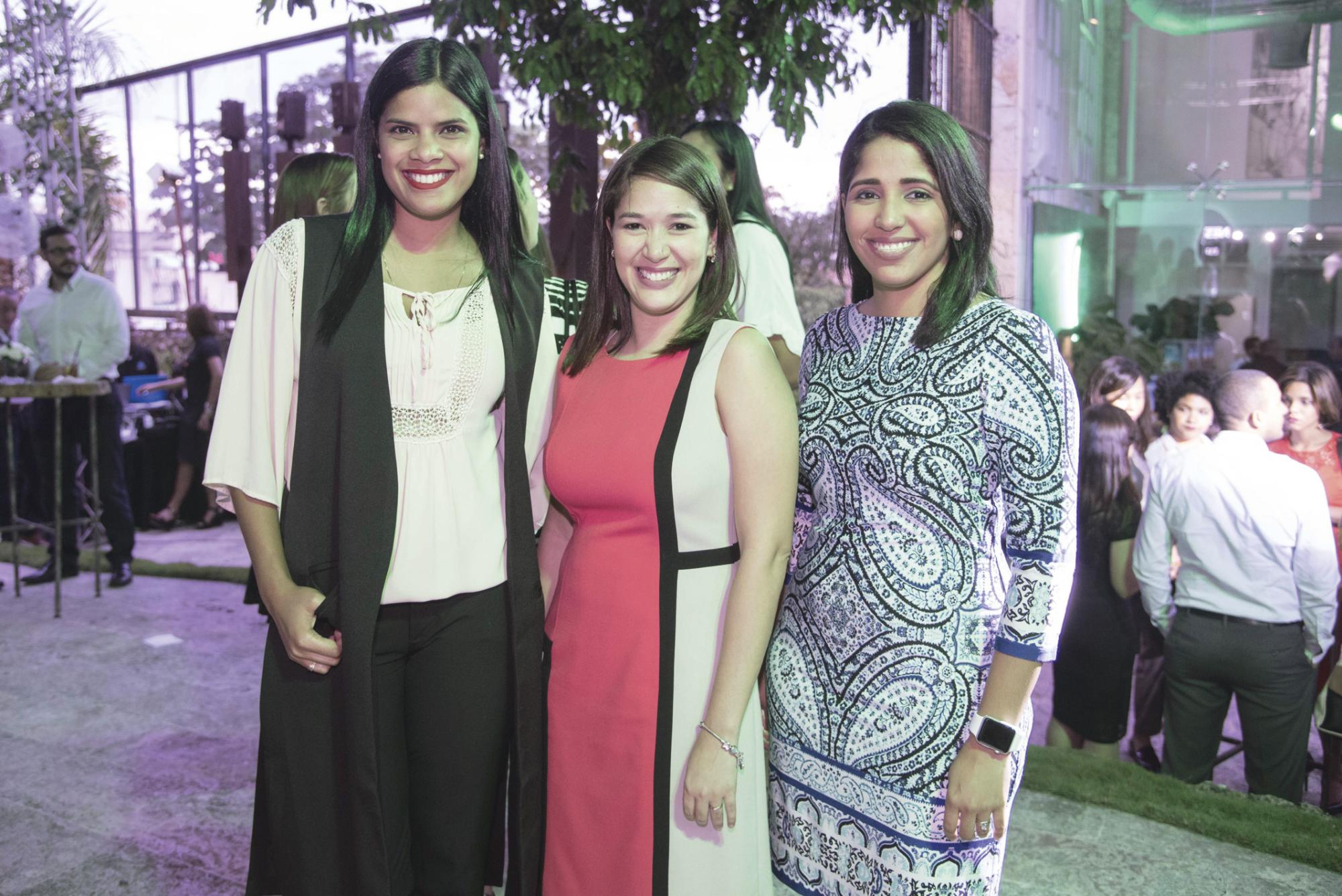 Paola González, Dayana Pimentel y Bianca Arias.