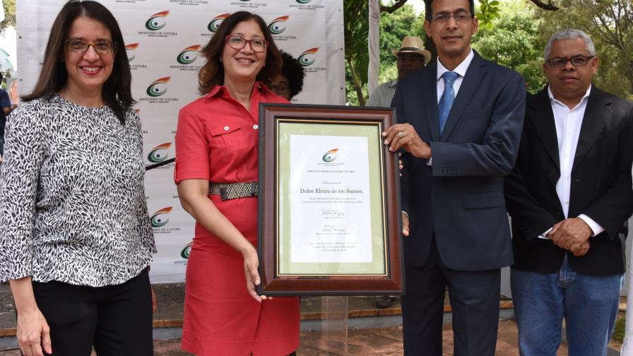 Dulce Elvira de los Santos: “yo siento que soy producto del libro y de la lectura”