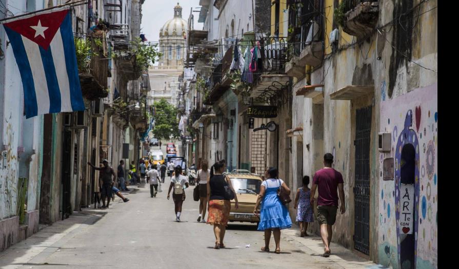 Cuba: Los extremos se tocan  