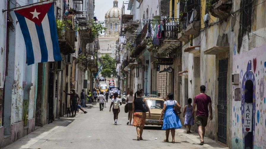 Cuba: Los extremos se tocan  