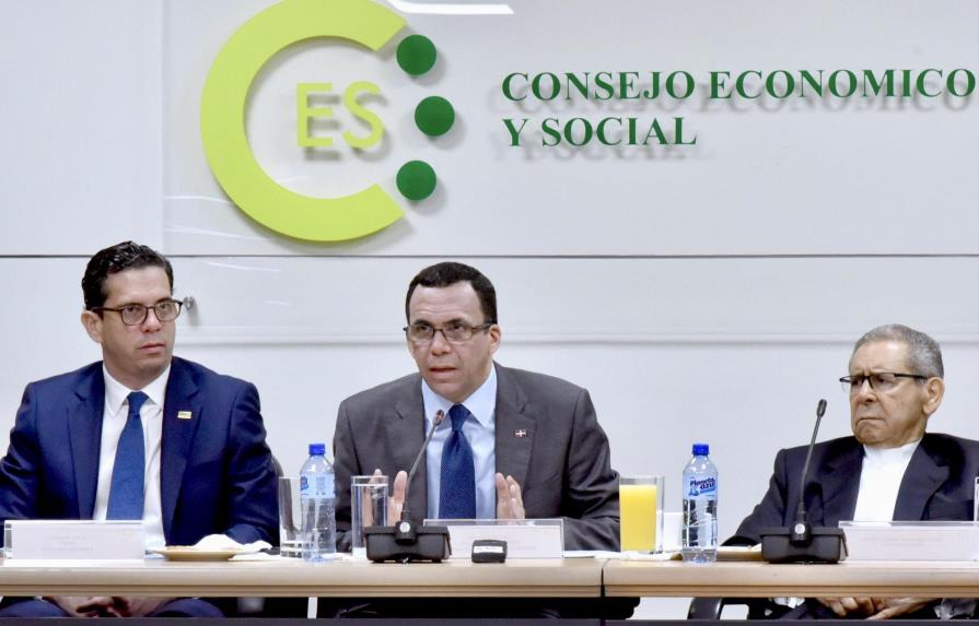 Navarro anuncia proceso de concertación social para nueva ley de educación