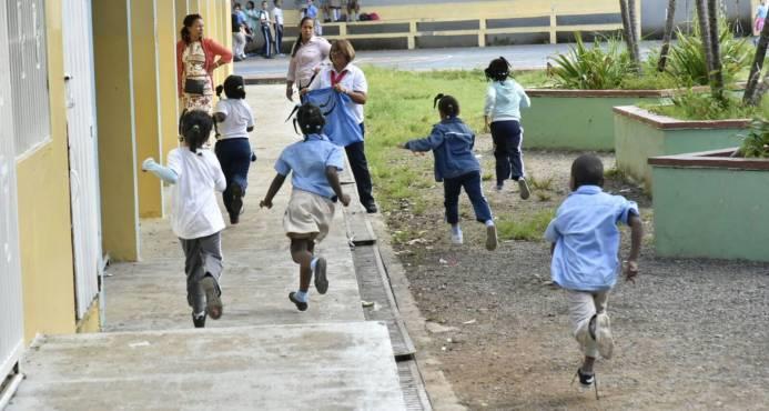 La mayoría cree que en República Dominicana se maltrata a la niñez de diferentes maneras