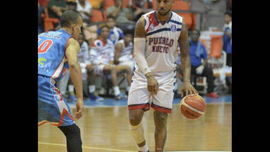  CDP vence a Pueblo Nuevo y toma ventaja en final Baloncesto de Santiago