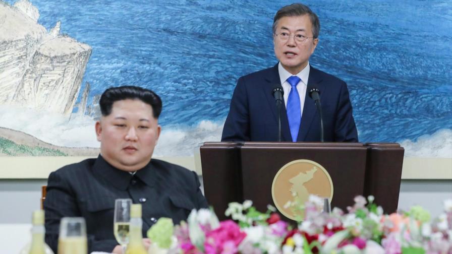 Kim y Moon escenifican un emotivo primer paso hacia la reconciliación