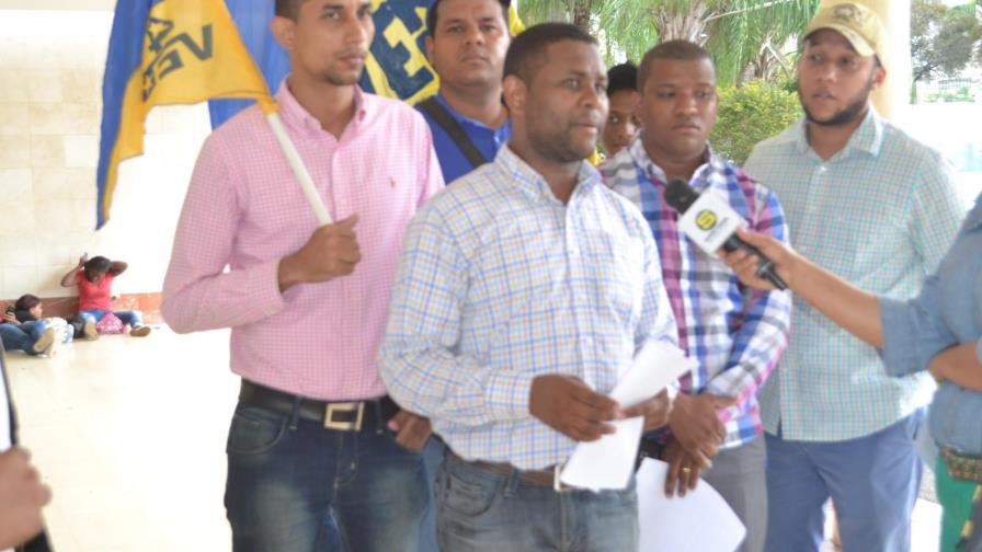 Dirigentes estudiantiles denuncian grupo de Emma Polanco compra votos en la UASD