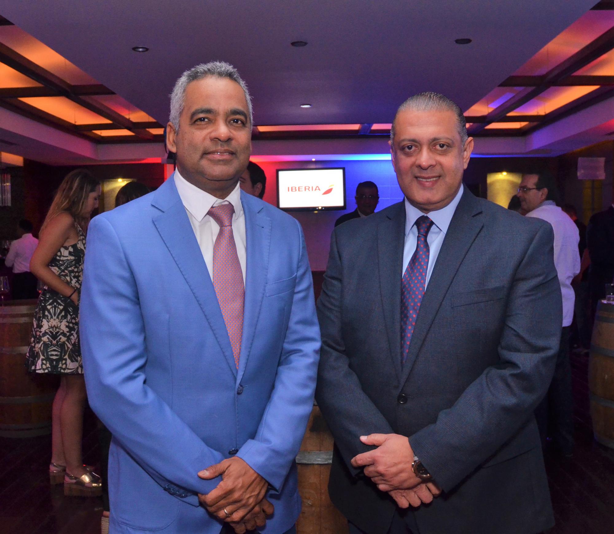 Joel Santos y Luis Camilo