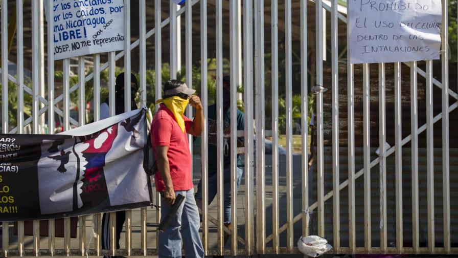 A espera de un diálogo nacional, Nicaragua mantiene presión en las calles