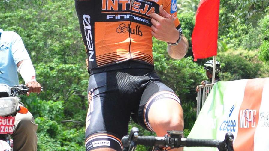  William Guzmán triunfa en élite en el Grand Prix de Ciclismo