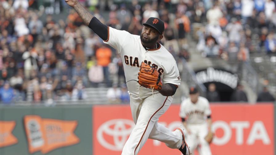 Dodgers apabullan a Gigantes, que ponen a Sandoval a lanzar