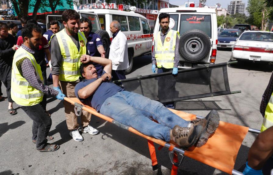 Nueve periodistas mueren en una masacre de civiles cometida por el EI en Kabul