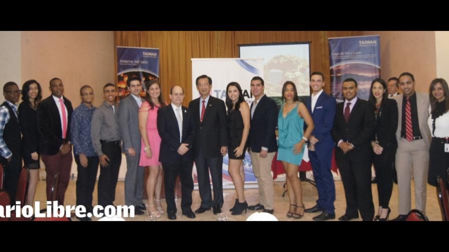 Al menos 91 dominicanos cursan estudios en Taiwán