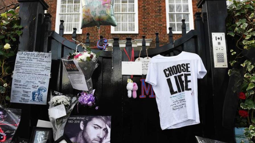 La familia de George Michael pide retirar los tributos frente a sus viviendas