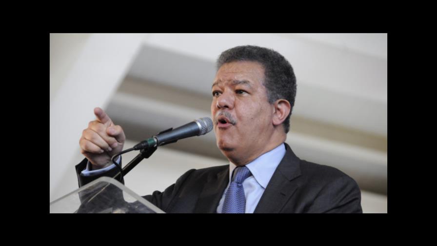 Leonel Fernández felicita al gobierno por establecer relaciones diplomáticas con China Leonel Fernández felicita al gobierno por establecer relaciones diplomáticas con China