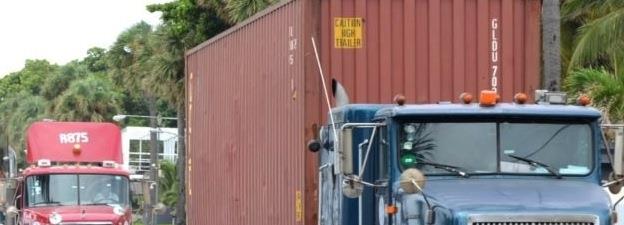 Rector de la UASD informa quitarán paso de camiones por la calle Correa y Cidrón