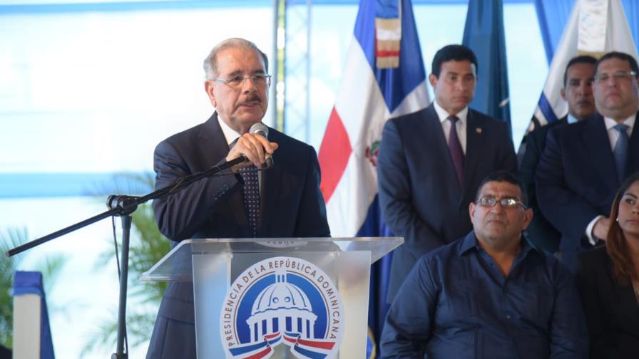 Estudiantes dominicanos en Taiwán envían carta al presidente Medina Estudiantes dominicanos en Taiwán envían carta al presidente Medina