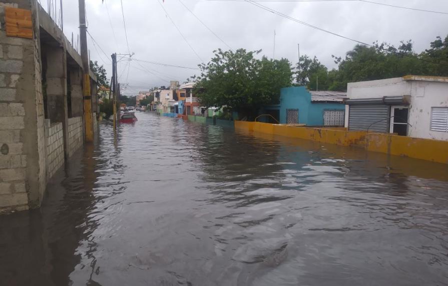  Lluvias provocan inundaciones en San Pedro de Macorís