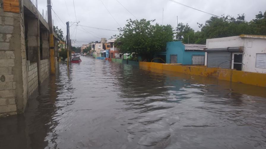  Lluvias provocan inundaciones en San Pedro de Macorís