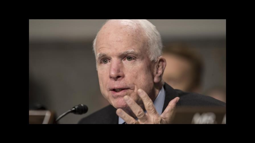 John MacCain pide que Donal Trump no asista a su funeral John MacCain pide que Donal Trump no asista a su funeral