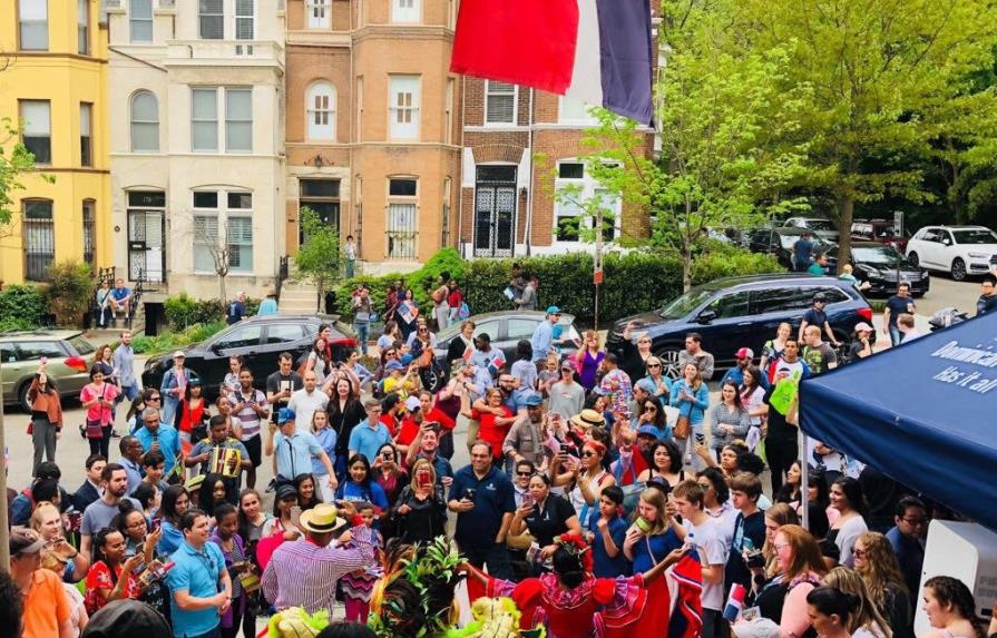 Embajada dominicana en Washington recibe 15, 000 visitantes de diferentes nacionalidades 