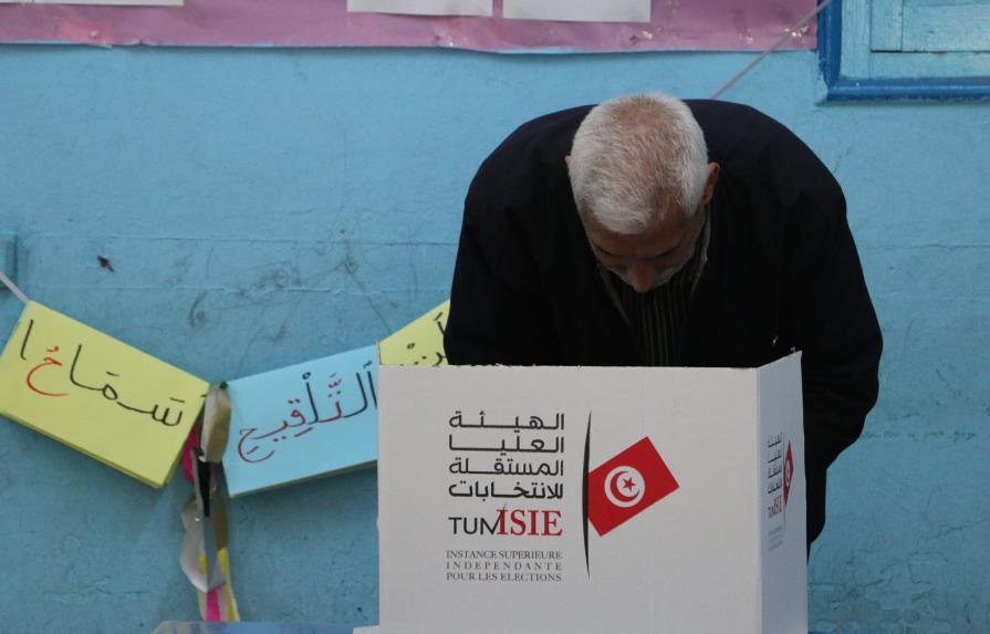 Baja participación en las primeras municipales desde la revolución de 2011 en Túnez